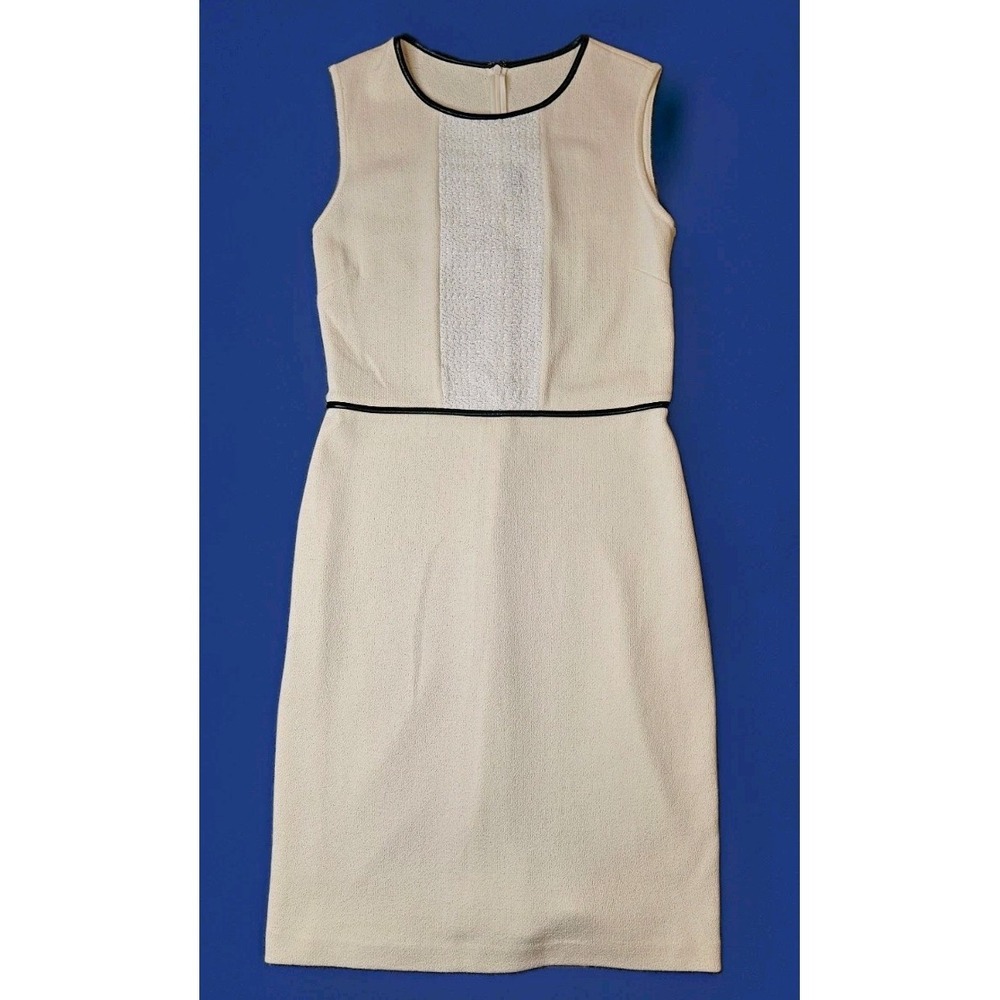 St John Collection Sleeveless‎ Sheath Dress Cream Size 8 Black Leather Piping